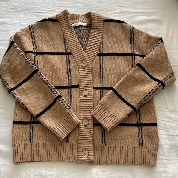 ❌ Sold ❌ Oak & Fort Plaid Cardigan - Picture 3 of 6
